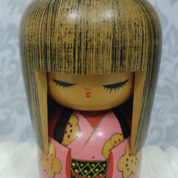 Vintage Kokeshi Japanese Wooden Doll 8 Inches Tall - Picture 2 of 8